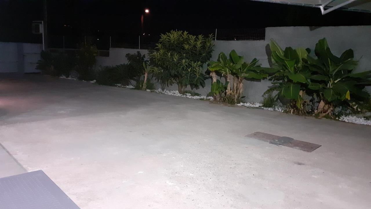 Giannis Appartement Galatás Buitenkant foto